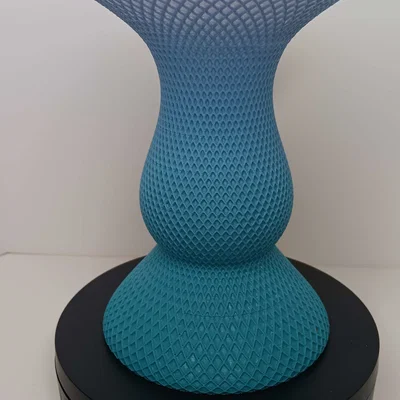 Bình Hoa Lưới (Mesh Vase)