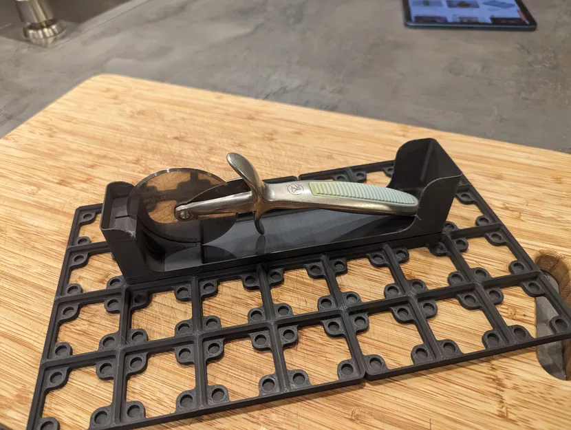 Khay Đựng Dao Cắt Pizza Chuẩn Gridfinity - Image 1