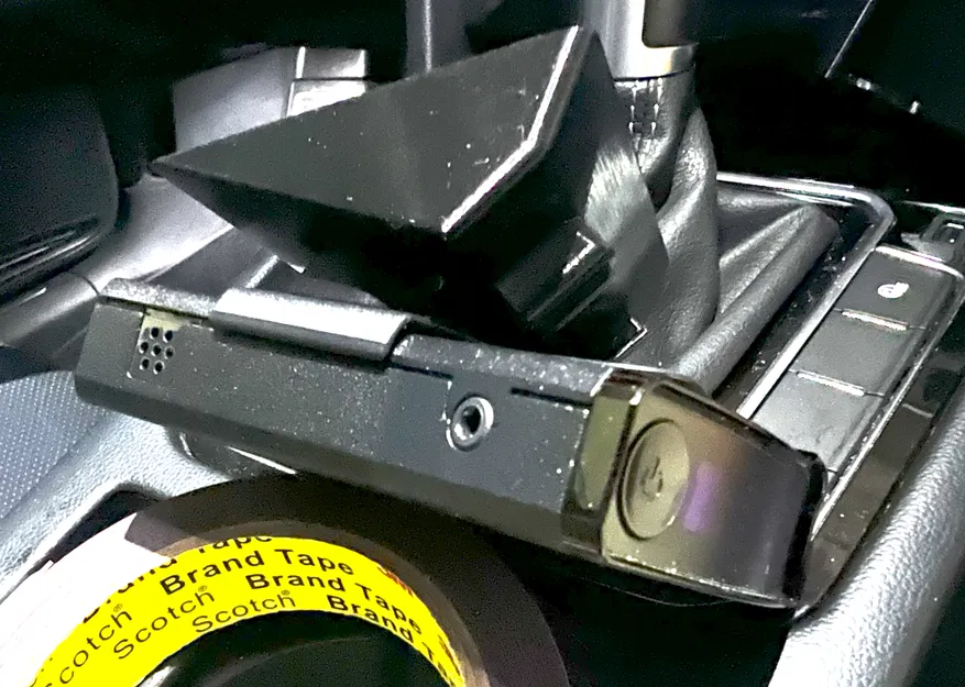 Giá đỡ xe hơi profile thấp cho Valentine1 Gen 2 - Image 1