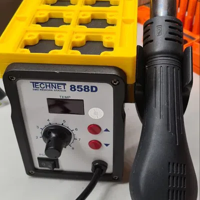 Đế Gridfinity cho máy khò 858D