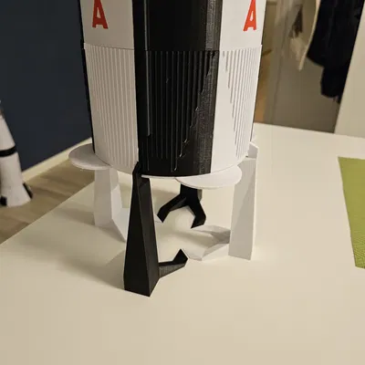 Chân đế cho mô hình Apollo Saturn V tỉ lệ 1:60