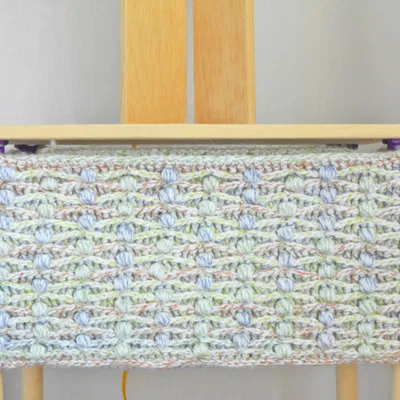 Bàn Trưng Bày Đồ Thủ Công