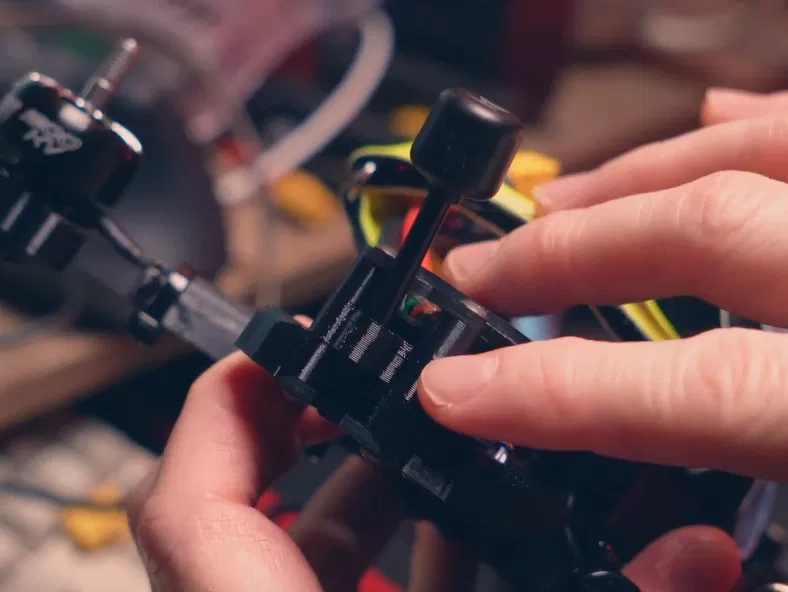 Giá đỡ Ăng-ten TBS Source One V5 Walksnail Avatar HD V2 VTX - Image 1