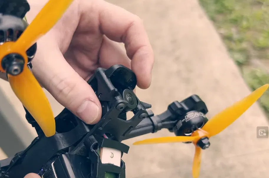 Gắn Camera Horny TBS Source One V5 - Image 1