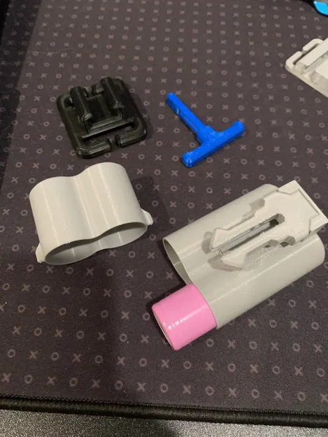 QUICK-CLIP: Hộp đựng pin 18650 - Image 1