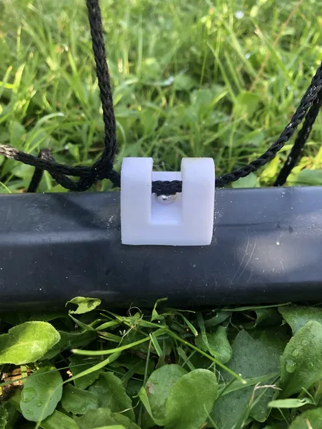 Móc Gắn Cho Lồng Bóng Đá - Image 1