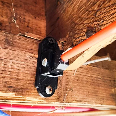 Giá đỡ camera SwingAway đơn giản