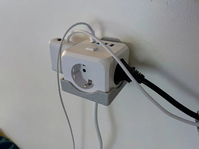 Giá treo tường cho ổ cắm điện "Wothfav" cube - Image 1