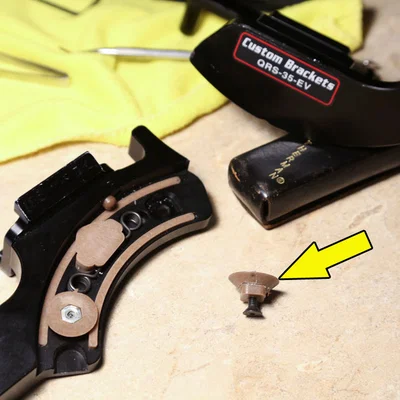 Thanh trượt thay thế cho ngàm đèn flash QRS-EV