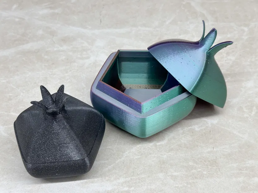 Hộp Lựu Trang Trí - Image 1