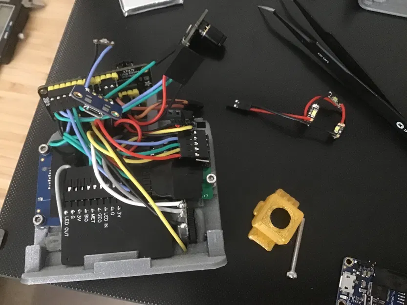 Star Trek Next Generation Tricorder - TR-580 v1 (arduino) - Image 10