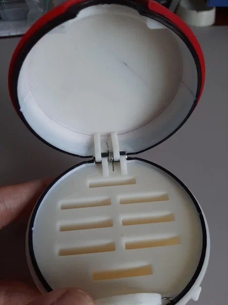 Giá Đỡ Hộp Đĩa Game Switch - Pokeball Có Bản Lề Chắc Chắn Hơn - Image 1