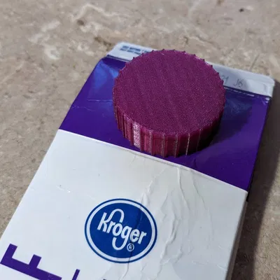 Kẹp Nắp Hộp Sữa Chua Nửa Nửa