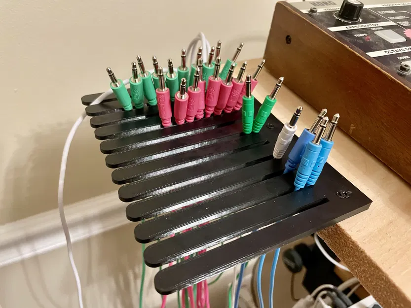 Giá Đựng Cáp Patch Eurorack 3.5mm - Image 1