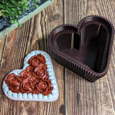 Hộp Bánh Cupcake Hình Trái Tim Ngày Valentine