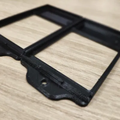 Giá Đựng Thẻ Cư Trú Kèm YubiKey – Không Cần Hỗ Trợ, Lỗ Móc Khóa Bền Hơn