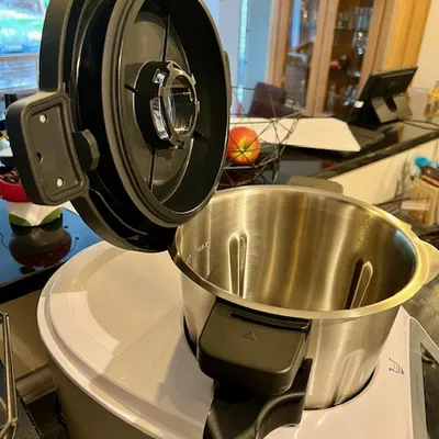 Giá đỡ nắp Monsieur Cuisine