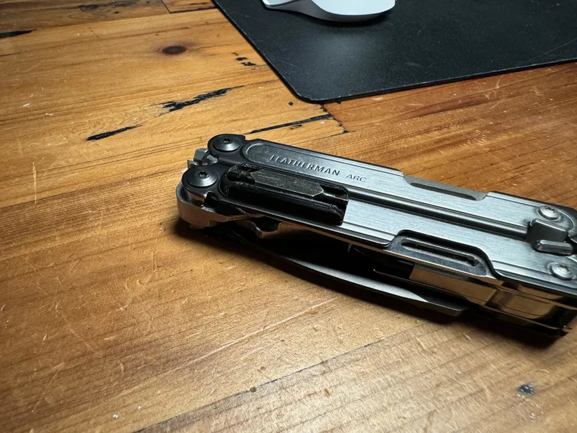 Kẹp Giữ Mũi Khoan Leatherman Arc - Image 1