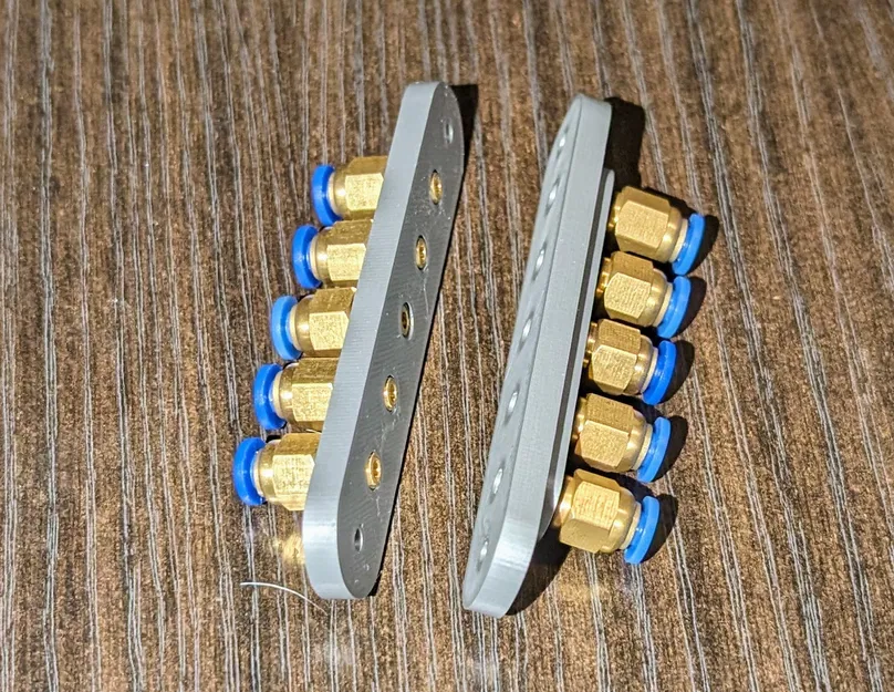 Chỗ Luồn Dây Tóc Cho Vỏ Máy - Image 1