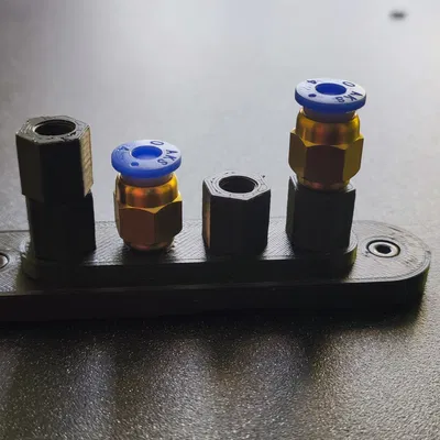 Chỗ Luồn Dây Filament cho Tủ Prusa (có nắp đậy và PC4-M6)