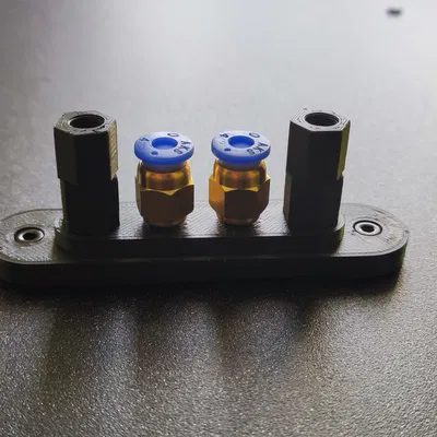 Chỗ Luồn Dây Filament cho Tủ Prusa (có nắp đậy và PC4-M6)