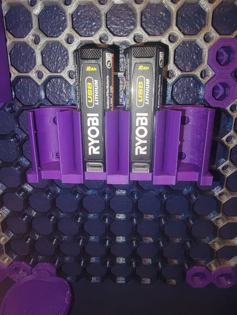 Giá đỡ pin Ryobi USB Lithium cho Multiboard - Image 1