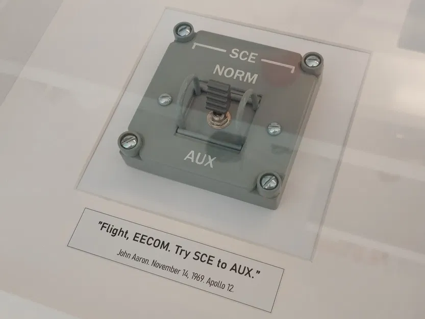 Công tắc Apollo 12 SCE sang AUX - Image 1