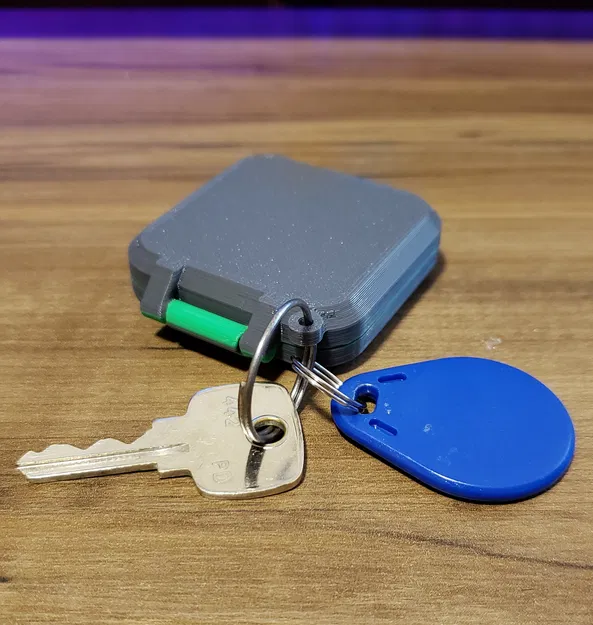 Móc Khóa Cờ Caro In Liền Tiện Lợi - Image 2