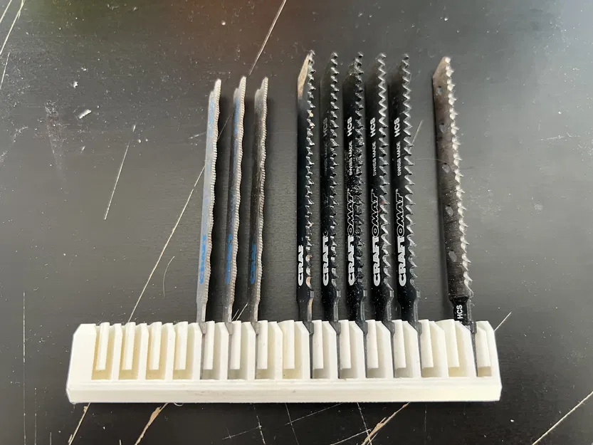 Kẹp Giữ Lưỡi Cưa Lọng - Image 1