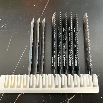 Kẹp Giữ Lưỡi Cưa Lọng