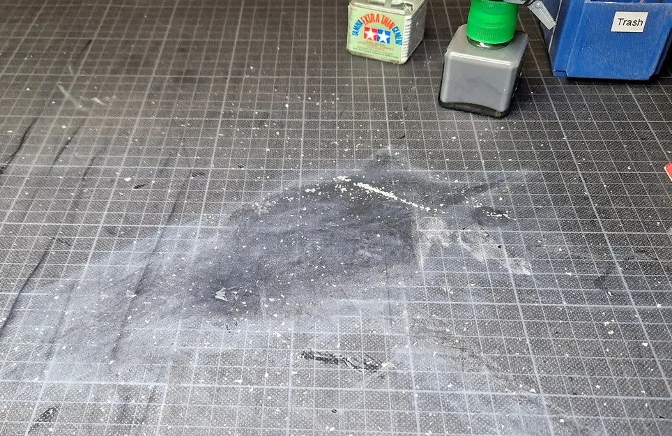 Chân Đế Chai Tamiya Vuông (Xi Măng Siêu Mỏng hoặc Bút Kẻ Đường) - Image 2