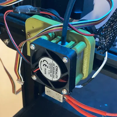 Phần đầu máy Ender 3 có đế gắn BLTouch