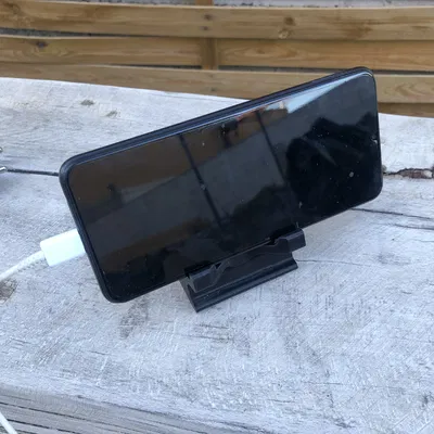 Chân đế chắc chắn cho điện thoại di động (smartphone, máy tính bảng)