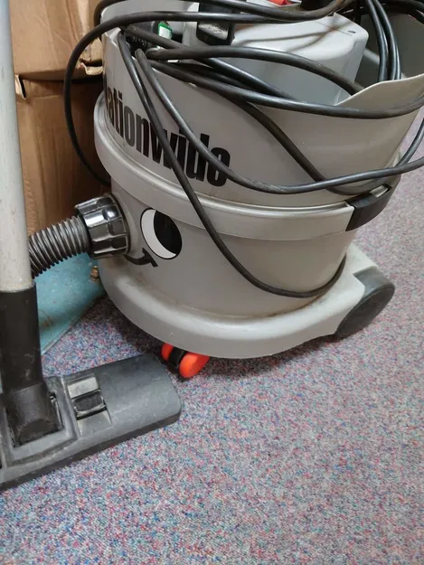 Bánh xe trước máy hút bụi "Henry" - Image 1