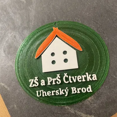 Logo Trường Học Đầy Màu Sắc