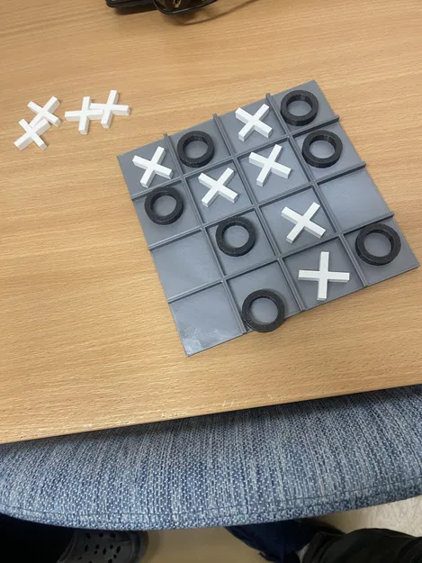 Piškvorky - Ván Cờ Caro Vui Nhộn Cho Học Sinh - Image 1