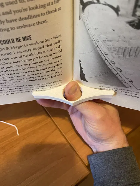 Dụng Cụ Giữ Trang Sách Bằng Nhẫn Đeo Ngón Cái - Image 4