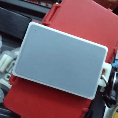 Hộp Đựng Thẻ Cứng Cáp V4