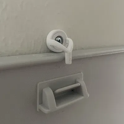 Giá Treo Nắp Chắn Cửa Cho Chó