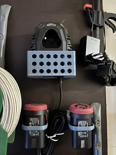 Giá Treo Sạc Tường Cho Parkside XT12 / X12 Team - Image 1