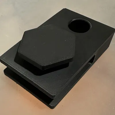 Kẹp vải có lỗ dây bungee