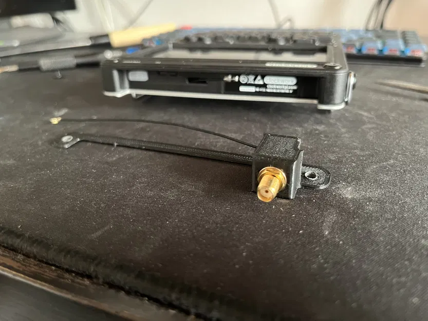 Giá đỡ Anten WiFi Ngoài cho uConsole - Image 2