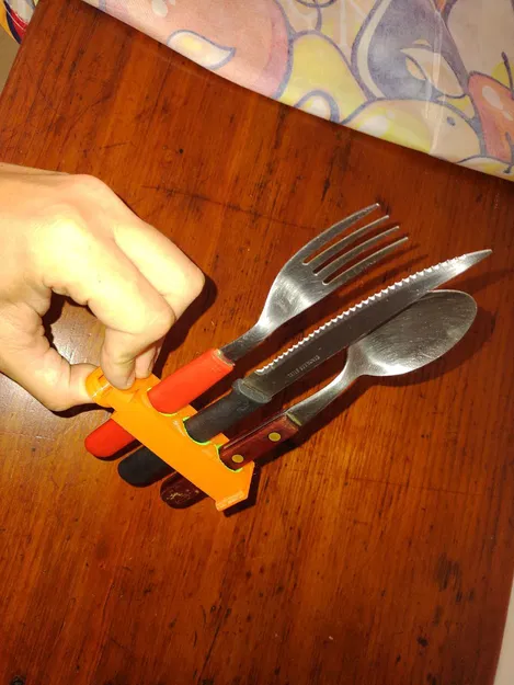 Kẹp Giữ Dụng Cụ Ăn Uống (Cuterly Organizer CLIP) - Image 1