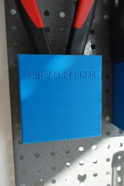 Kệ Đựng Kìm Cắt (Treo Bảng Lỗ) - Image 1