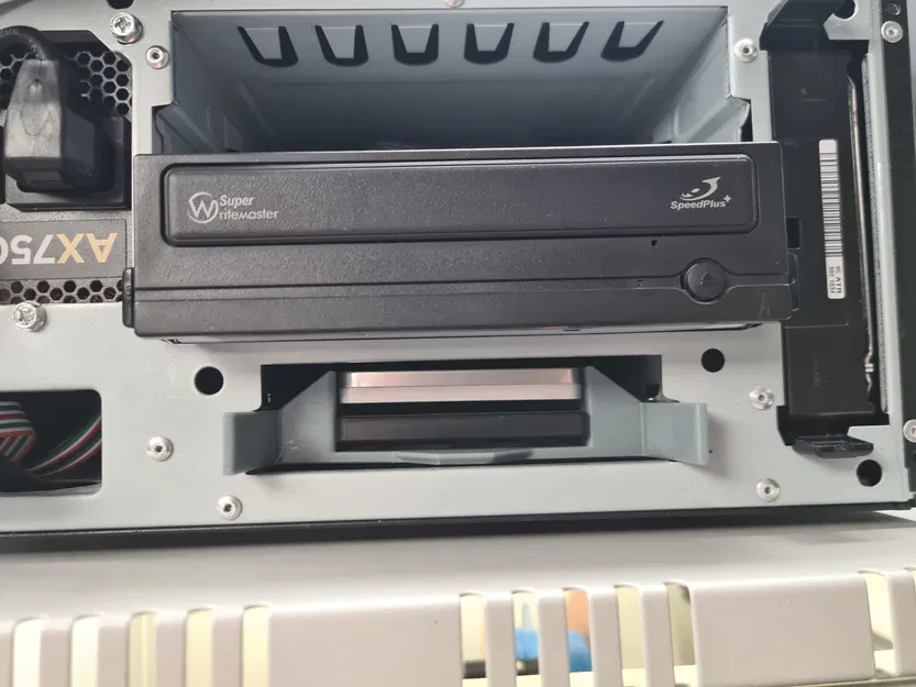 Khay Chuyển Đổi Ổ Cứng SSD/HDD 3.5 inch Sang 2x2.5 inch Cho Cooler Master - Image 4