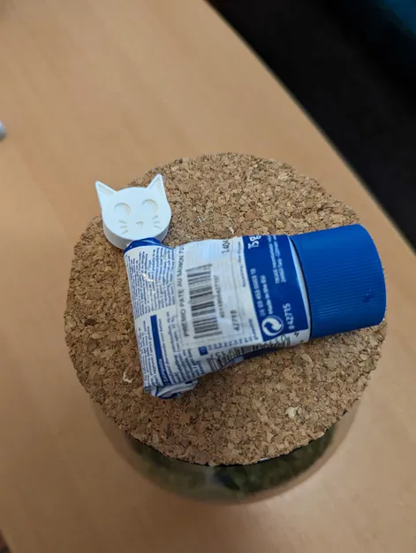 Dụng Cụ Bóp Tuýp Hình Đầu Mèo - Image 3