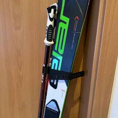 Giá đỡ gậy trượt tuyết