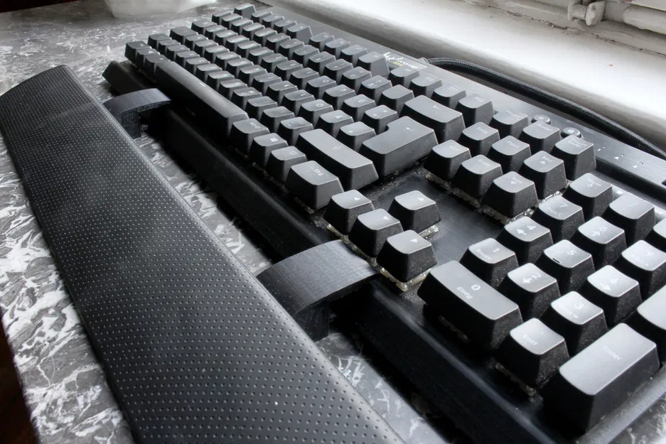 Cục Kê Tay Nới Rộng Cho Corsair K70/K65 RGB - Image 1