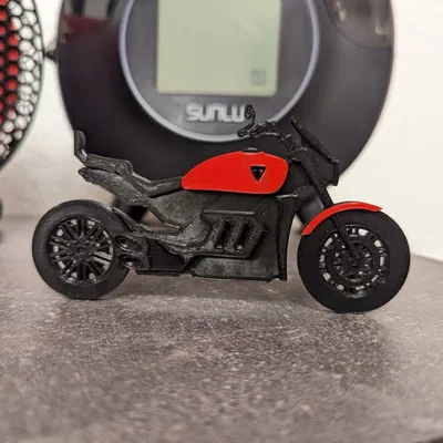 Mô hình Trimuph Rocket 3 thu nhỏ