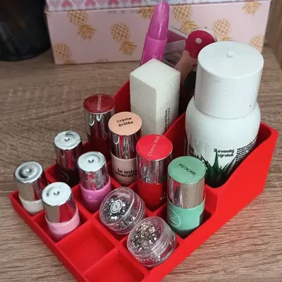 Kệ đựng sơn móng tay